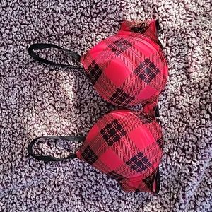 Victoria's secret pink bra